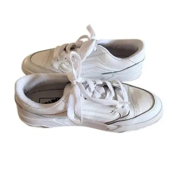 Vans White Low Top Sneakers Gum Sole Size 8 Women / 6.5 Men Classic Skater - Picture 7 of 8